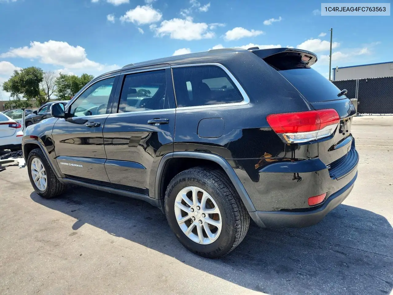 2015 Jeep Grand Cherokee Laredo VIN: 1C4RJEAG4FC763563 Lot: 62223476