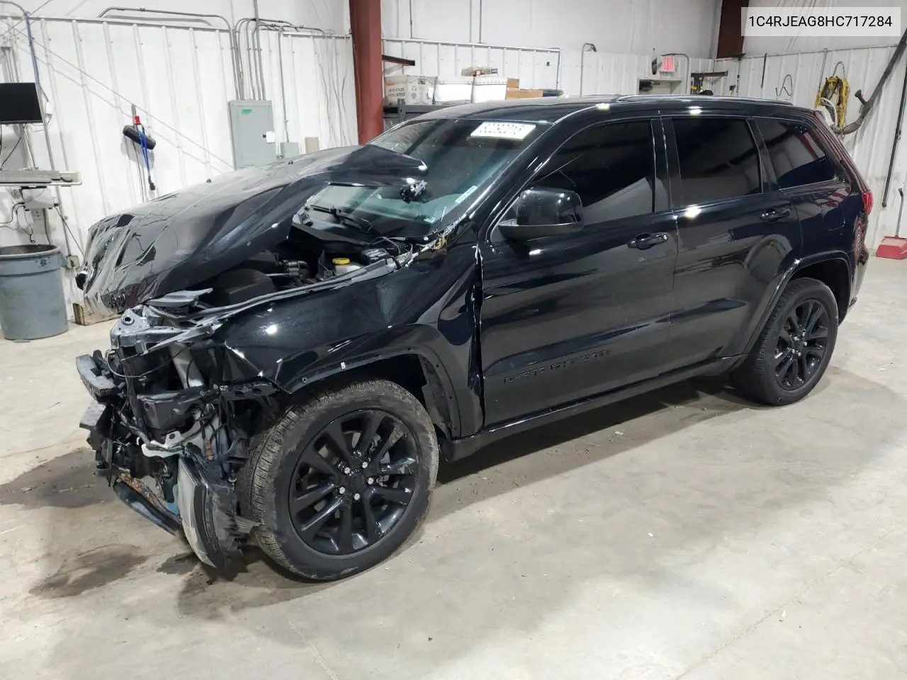 1C4RJEAG8HC717284 2017 Jeep Grand Cherokee Laredo