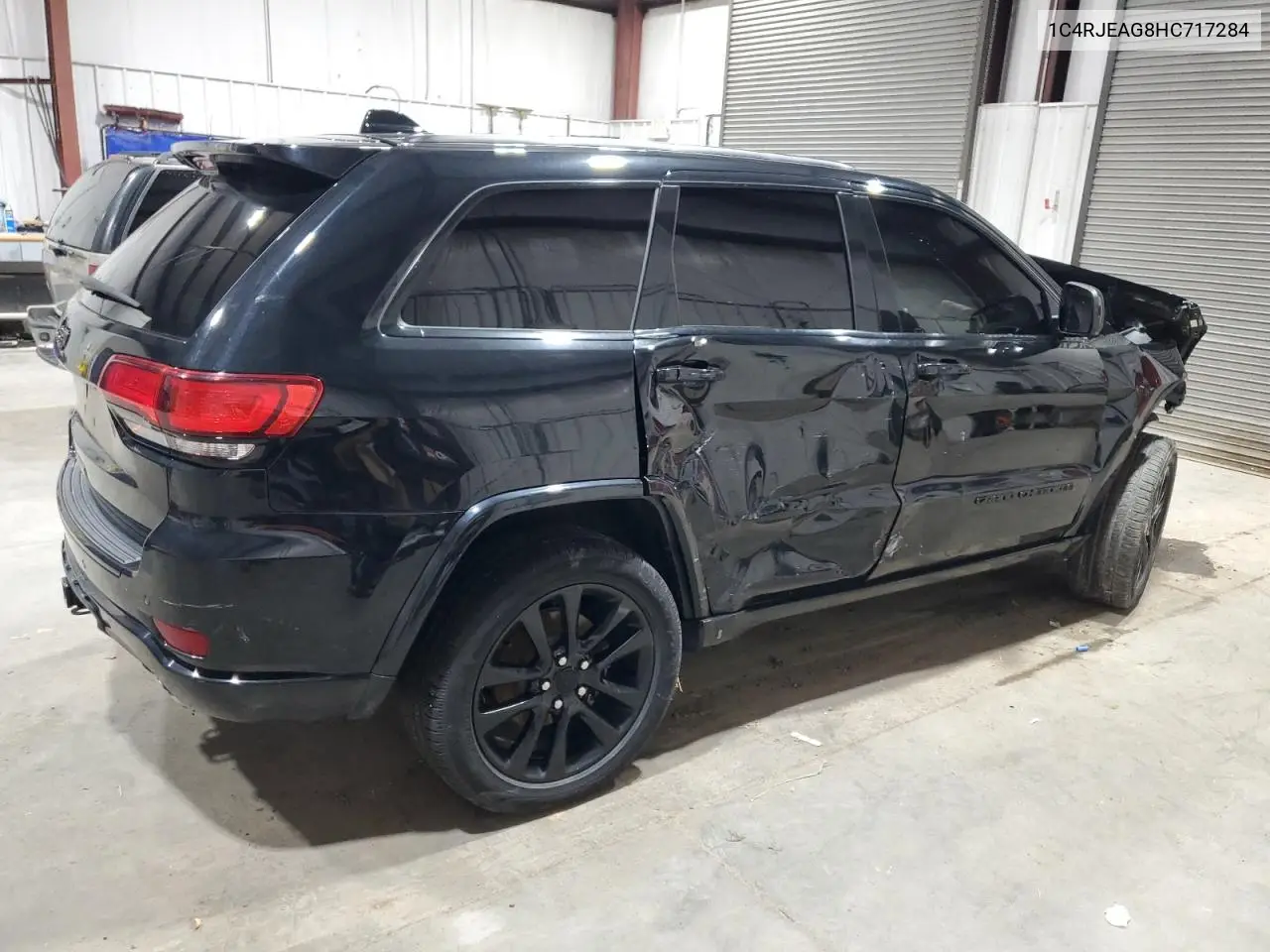 1C4RJEAG8HC717284 2017 Jeep Grand Cherokee Laredo