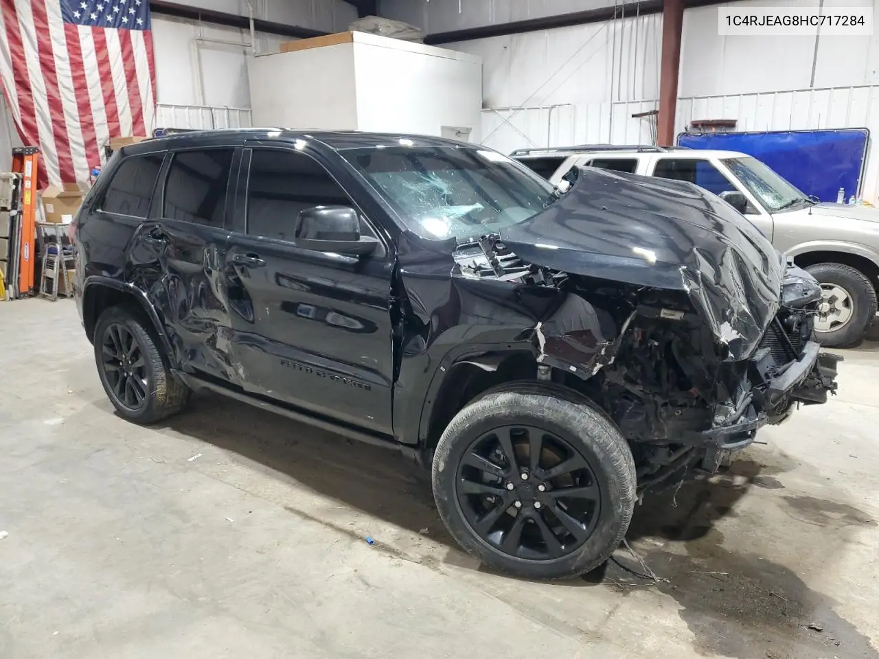 1C4RJEAG8HC717284 2017 Jeep Grand Cherokee Laredo