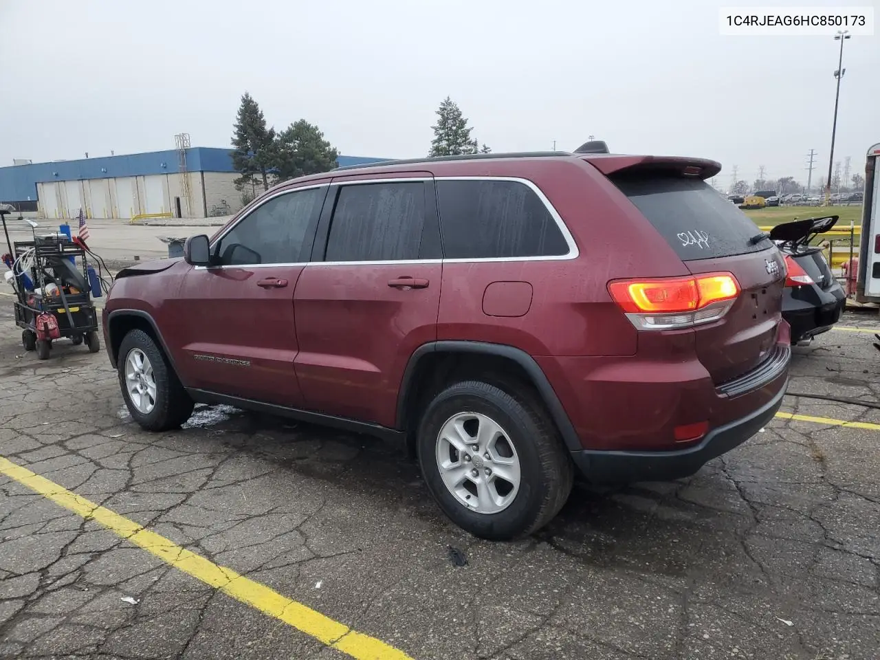 1C4RJEAG6HC850173 2017 Jeep Grand Cherokee Laredo