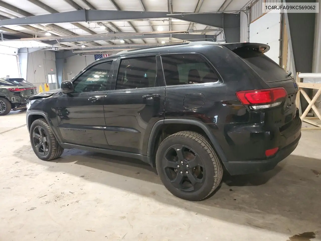 1C4RJFAG9KC569062 2019 Jeep Grand Cherokee Laredo