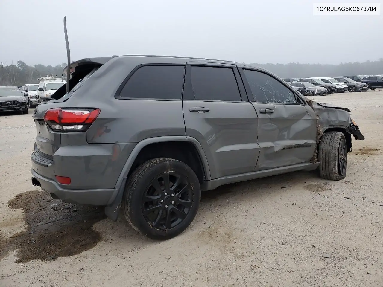 1C4RJEAG5KC673784 2019 Jeep Grand Cherokee Laredo