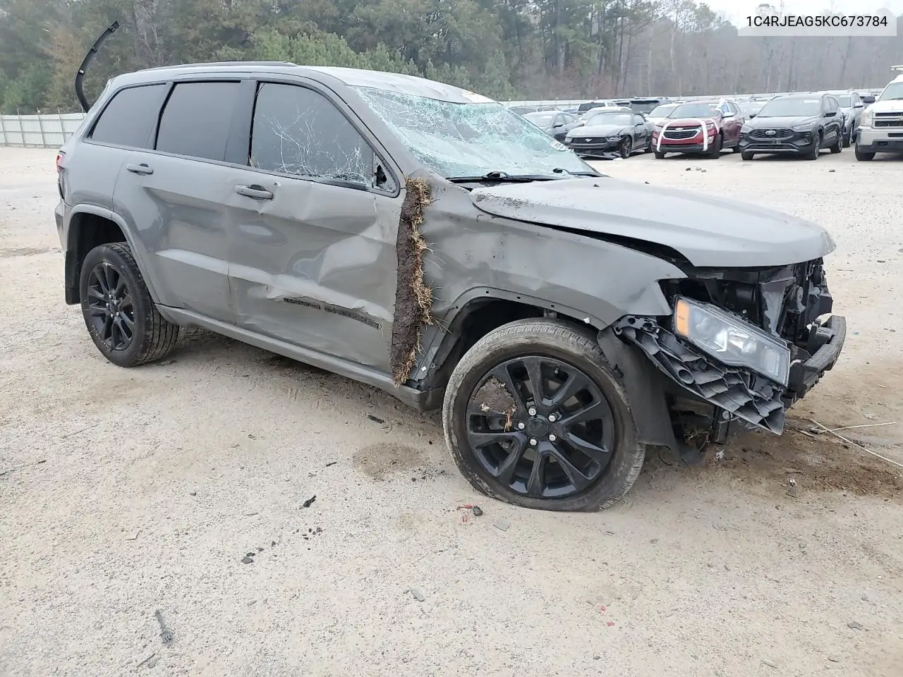 1C4RJEAG5KC673784 2019 Jeep Grand Cherokee Laredo