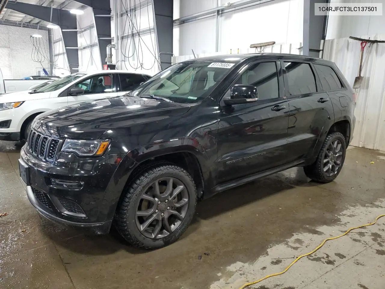 1C4RJFCT3LC137501 2020 Jeep Grand Cherokee Overland