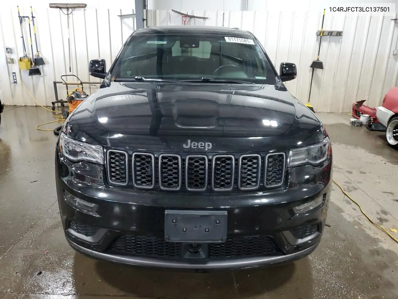 1C4RJFCT3LC137501 2020 Jeep Grand Cherokee Overland