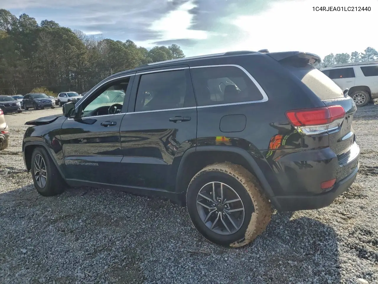 1C4RJEAG1LC212440 2020 Jeep Grand Cherokee Laredo
