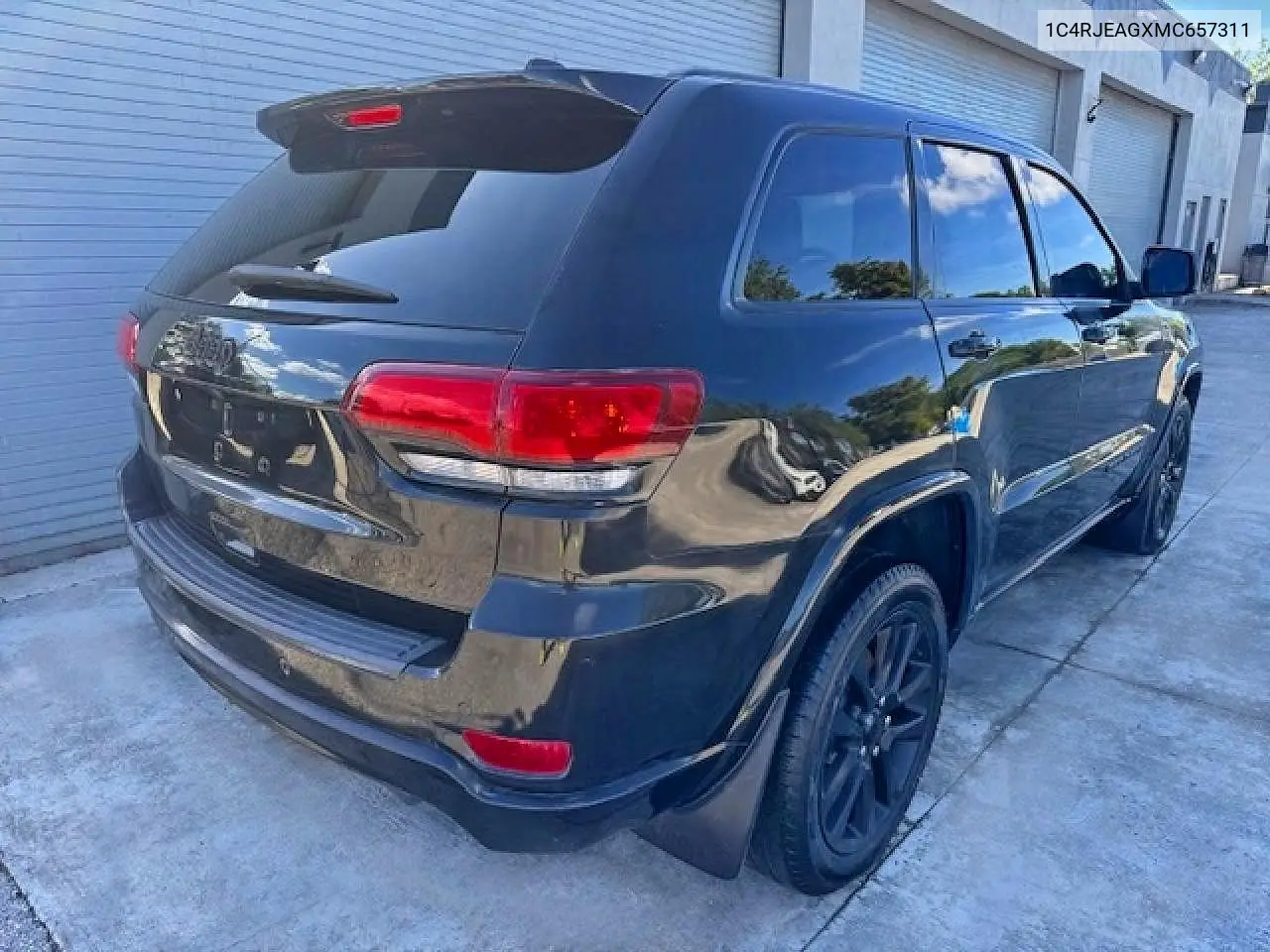 1C4RJEAGXMC657311 2021 Jeep Grand Cherokee Laredo