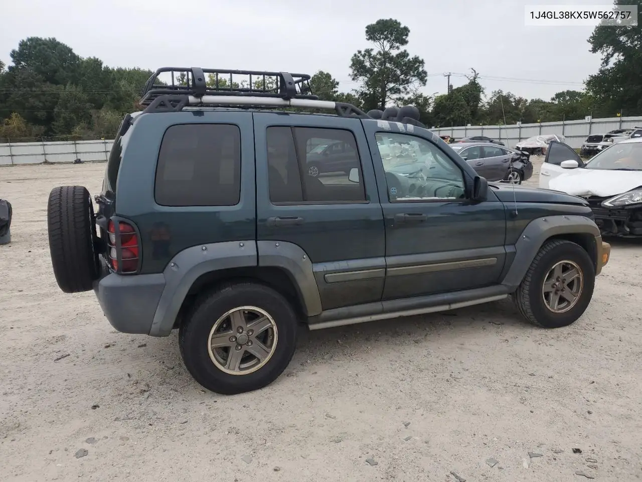 1J4GL38KX5W562757 2005 Jeep Liberty