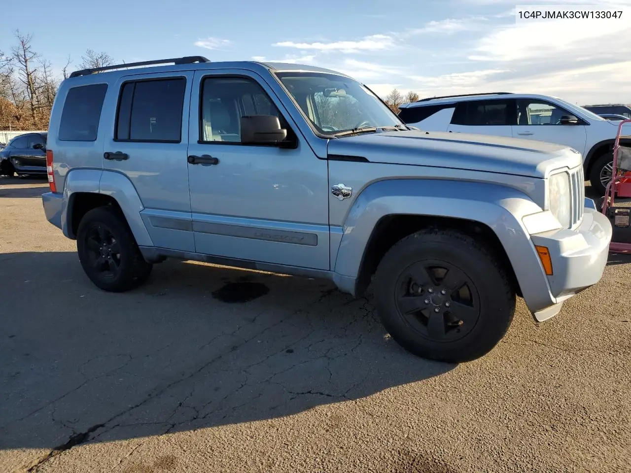 1C4PJMAK3CW133047 2012 Jeep Liberty