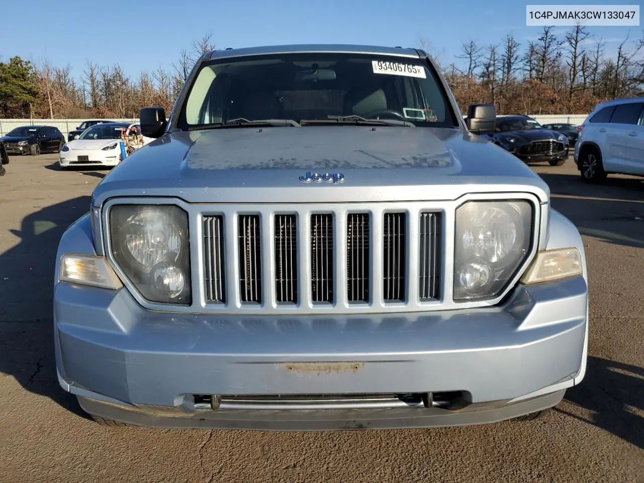 1C4PJMAK3CW133047 2012 Jeep Liberty
