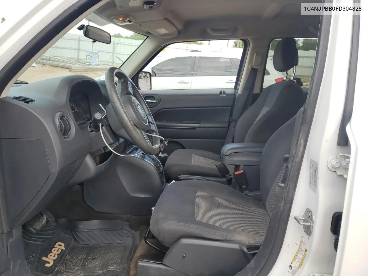 1C4NJPBB0FD304828 2015 Jeep Patriot Sport