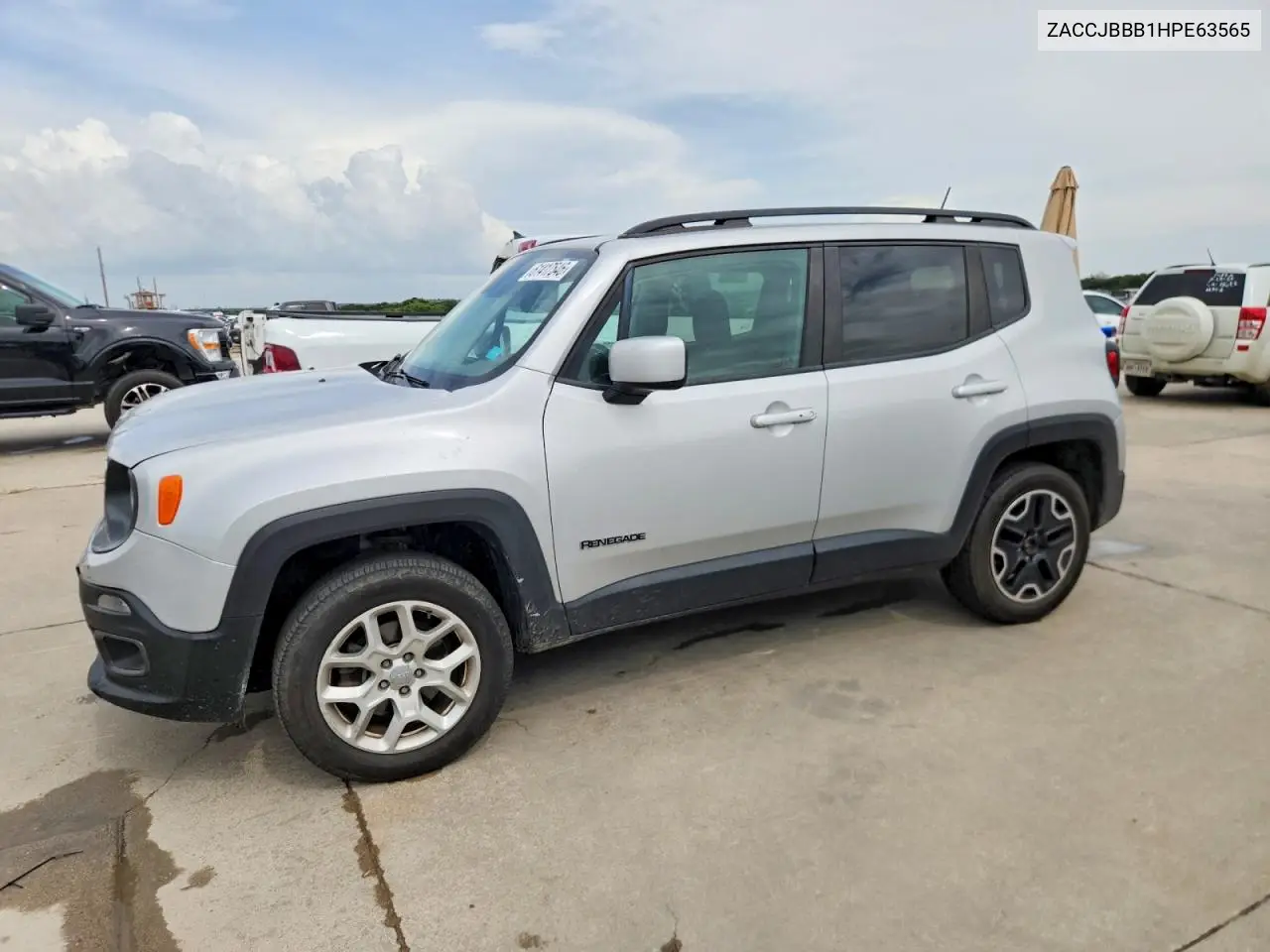 2017 Jeep Renegade Latitude VIN: ZACCJBBB1HPE63565 Lot: 61417546