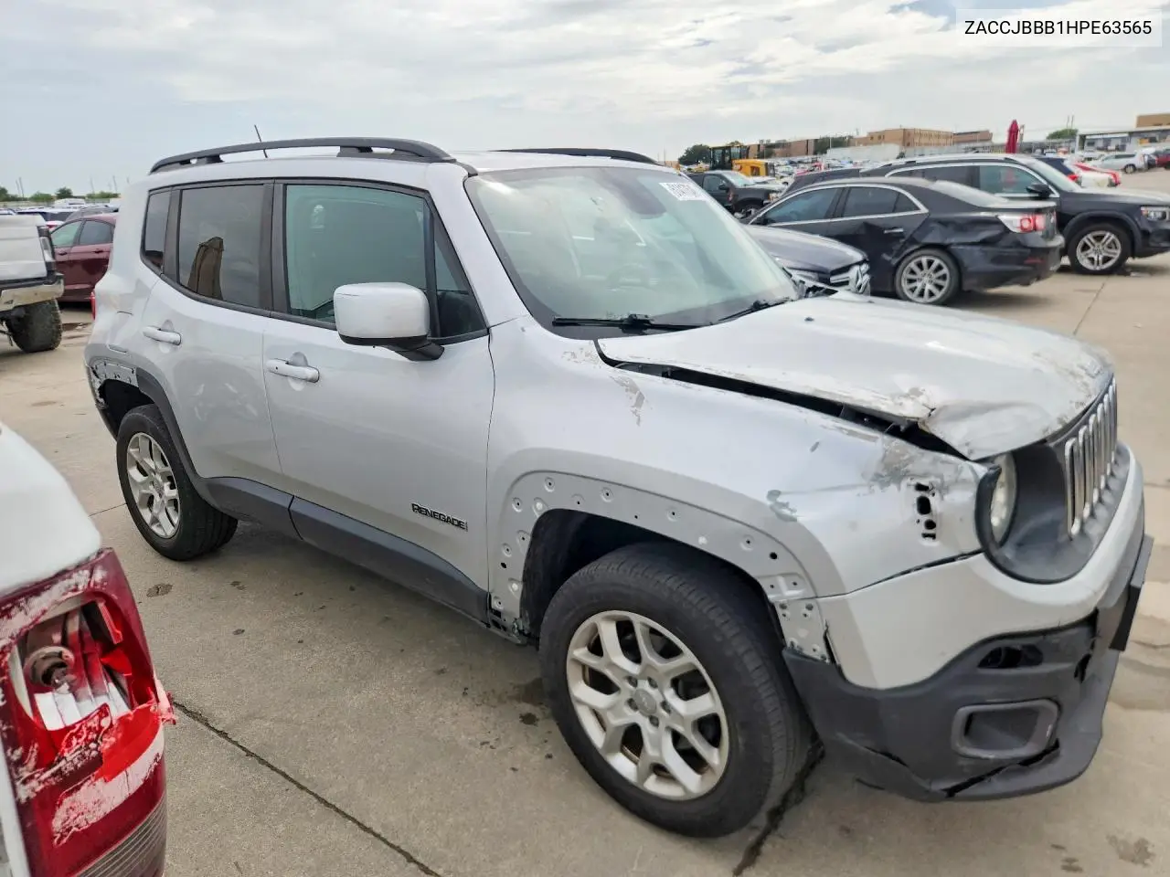 2017 Jeep Renegade Latitude VIN: ZACCJBBB1HPE63565 Lot: 61417546