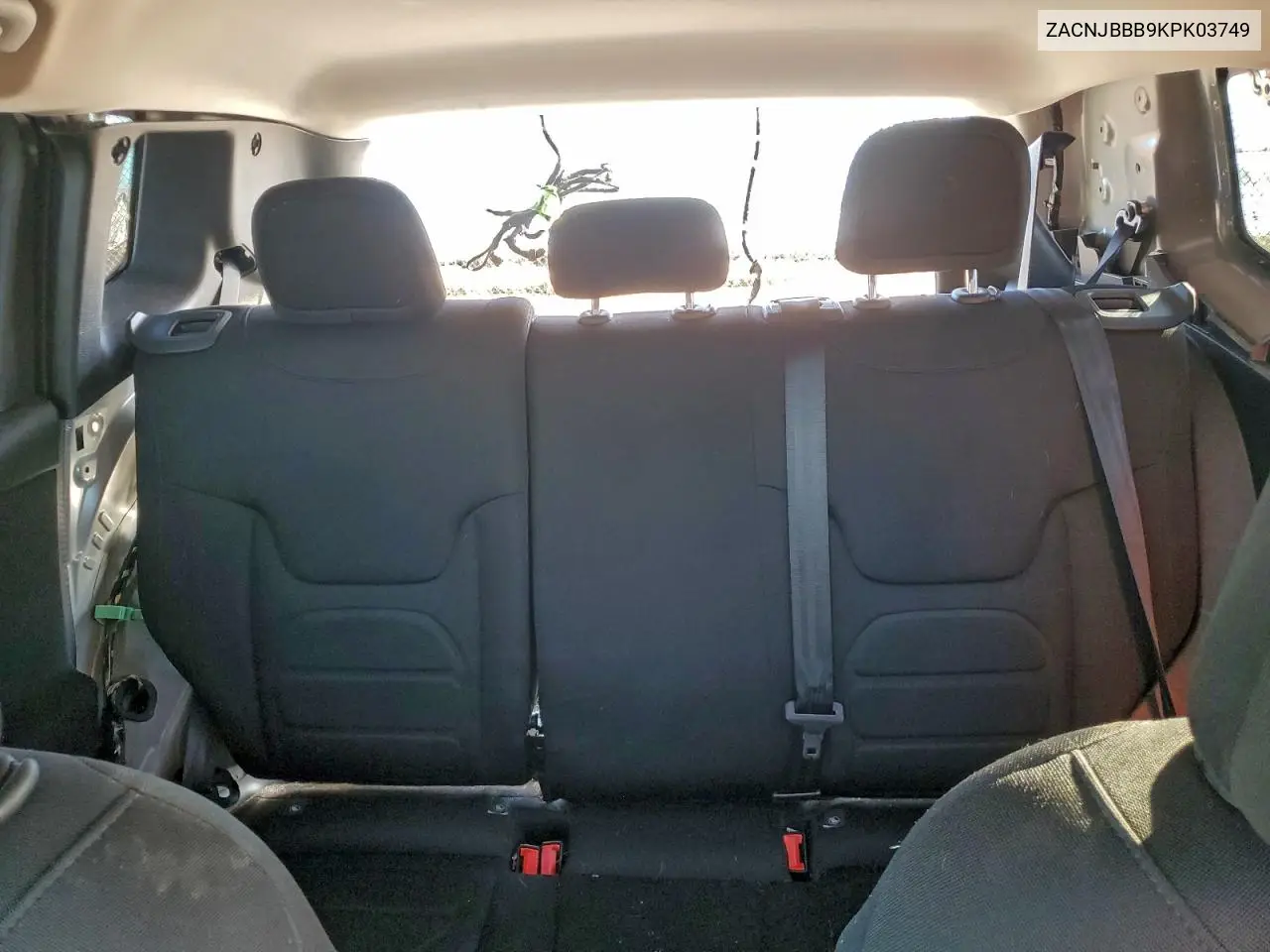 ZACNJBBB9KPK03749 2019 Jeep Renegade Latitude
