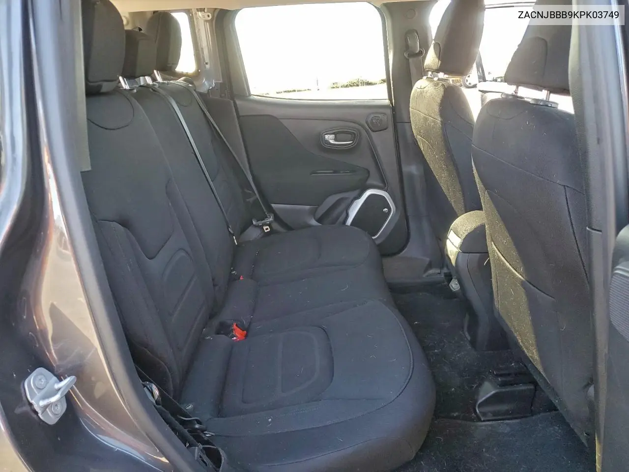 ZACNJBBB9KPK03749 2019 Jeep Renegade Latitude