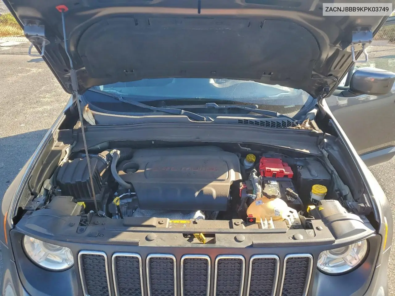 ZACNJBBB9KPK03749 2019 Jeep Renegade Latitude