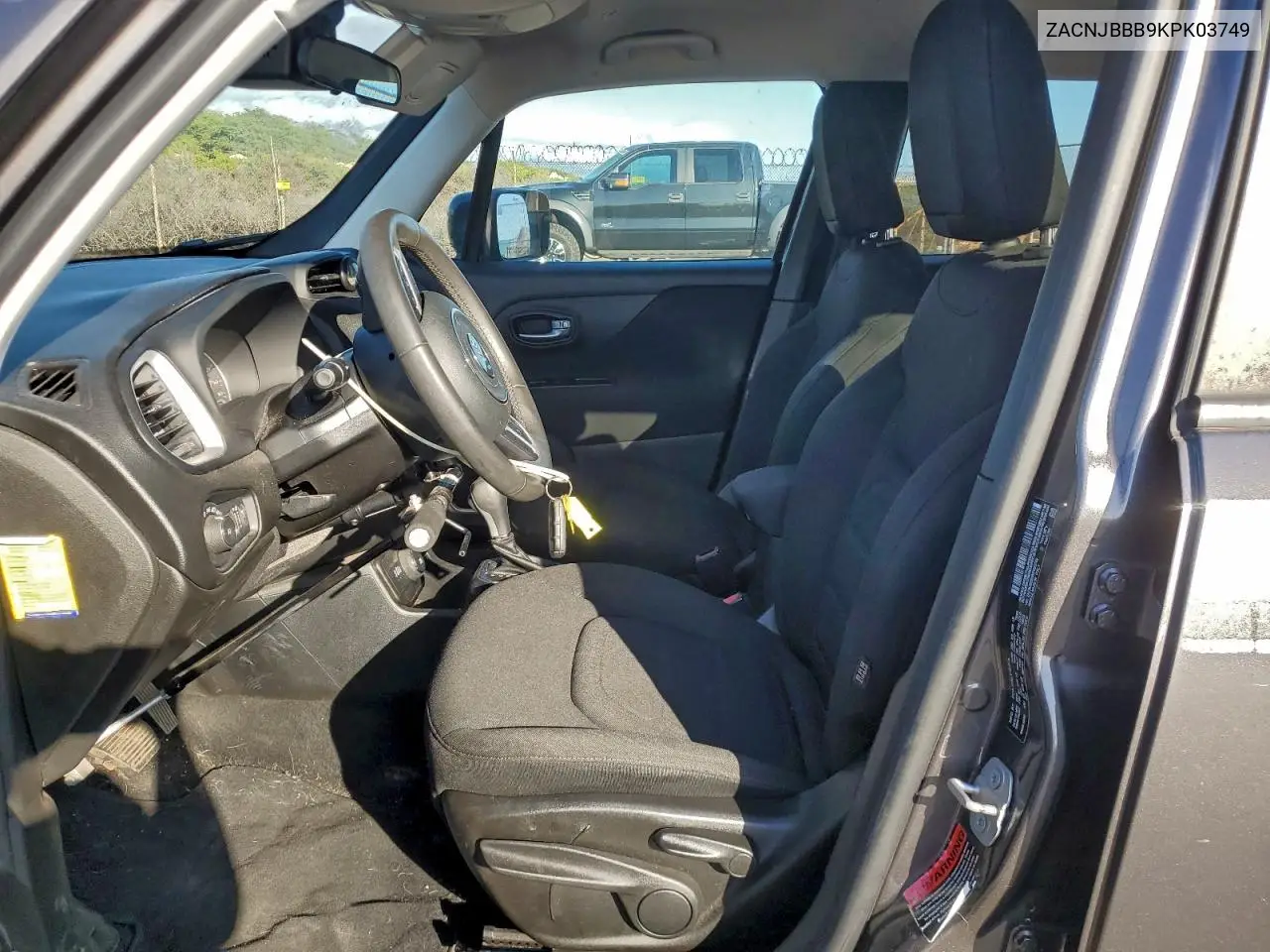 ZACNJBBB9KPK03749 2019 Jeep Renegade Latitude