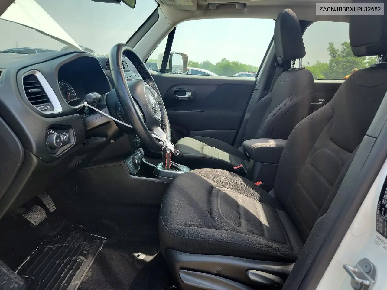 2020 Jeep Renegade Latitude VIN: ZACNJBBBXLPL32682 Lot: 61419676