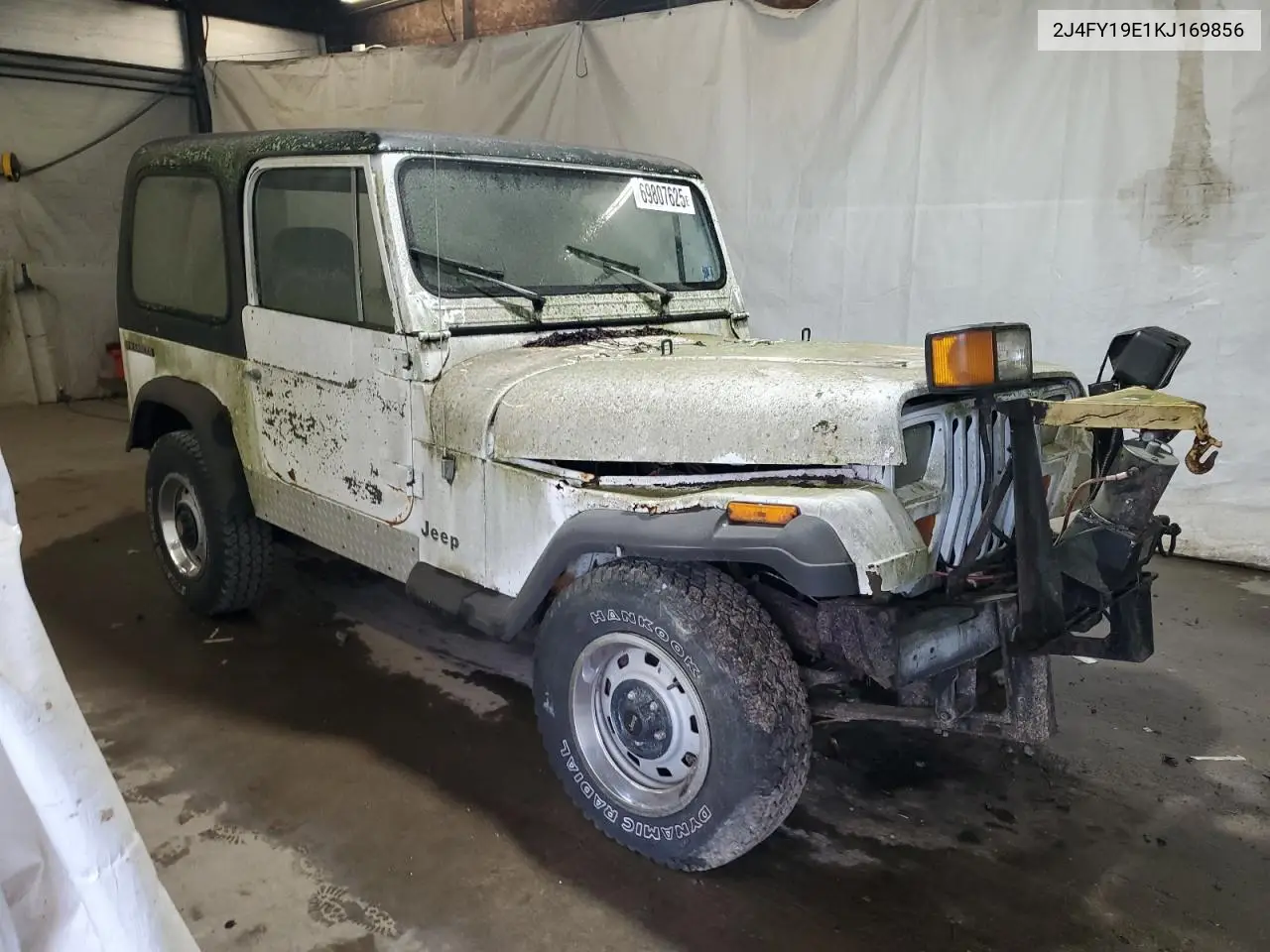 I (YJ)