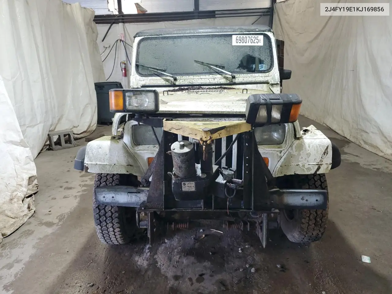 I (YJ)