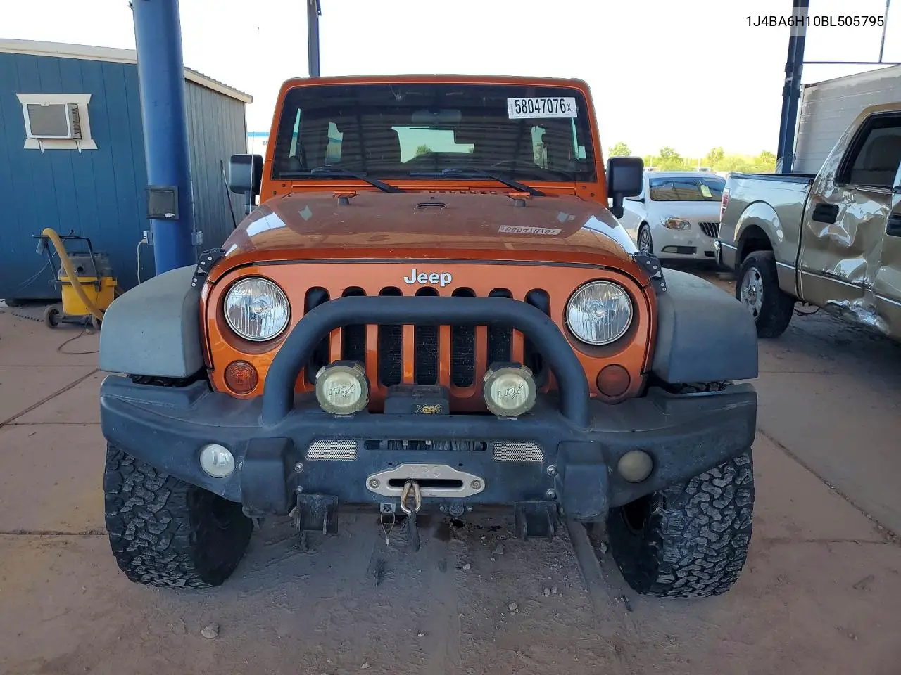 1J4BA6H10BL505795 2011 Jeep Wrangler Unlimited Rubicon