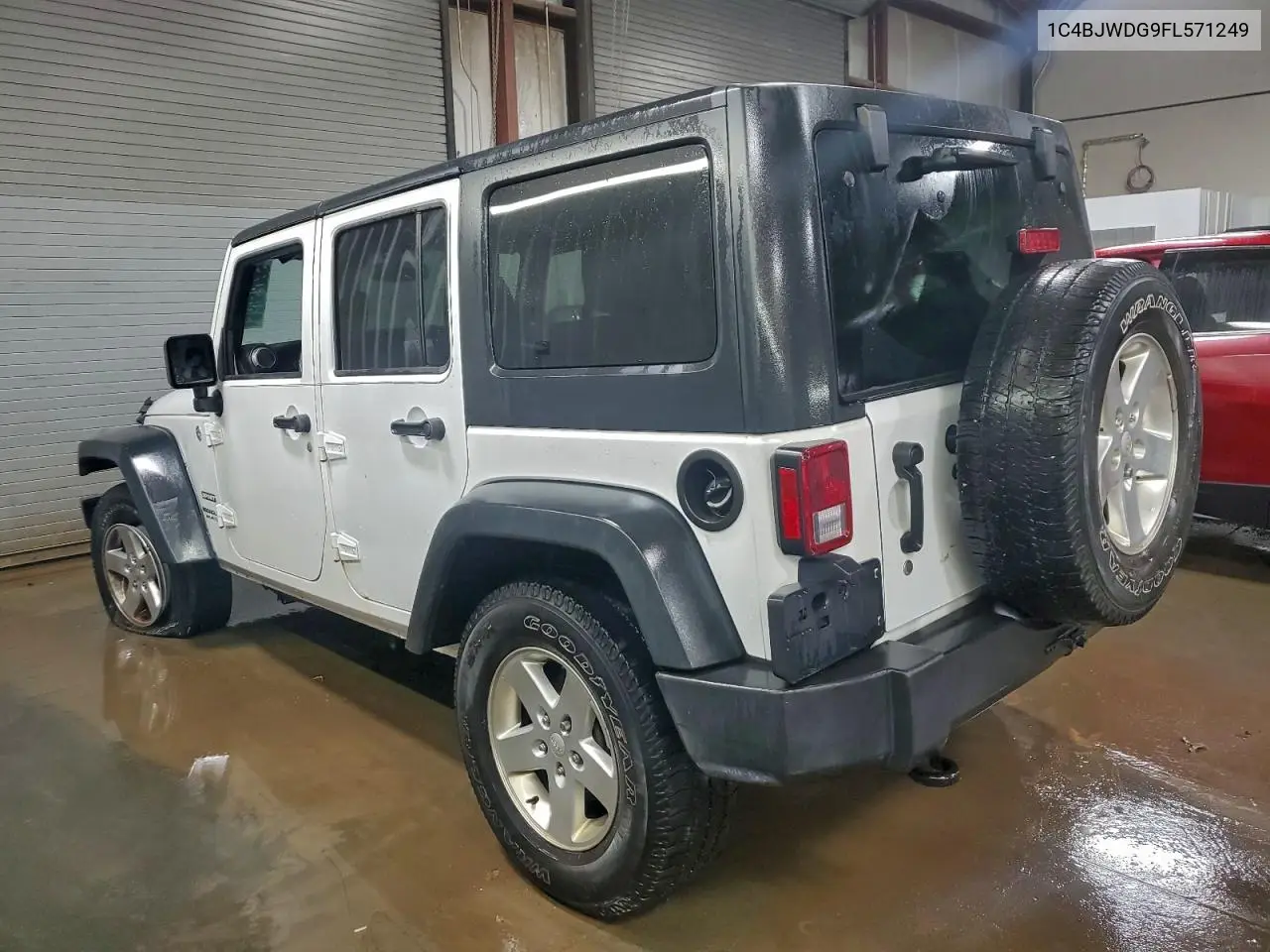 1C4BJWDG9FL571249 2015 Jeep Wrangler Unlimited Sport