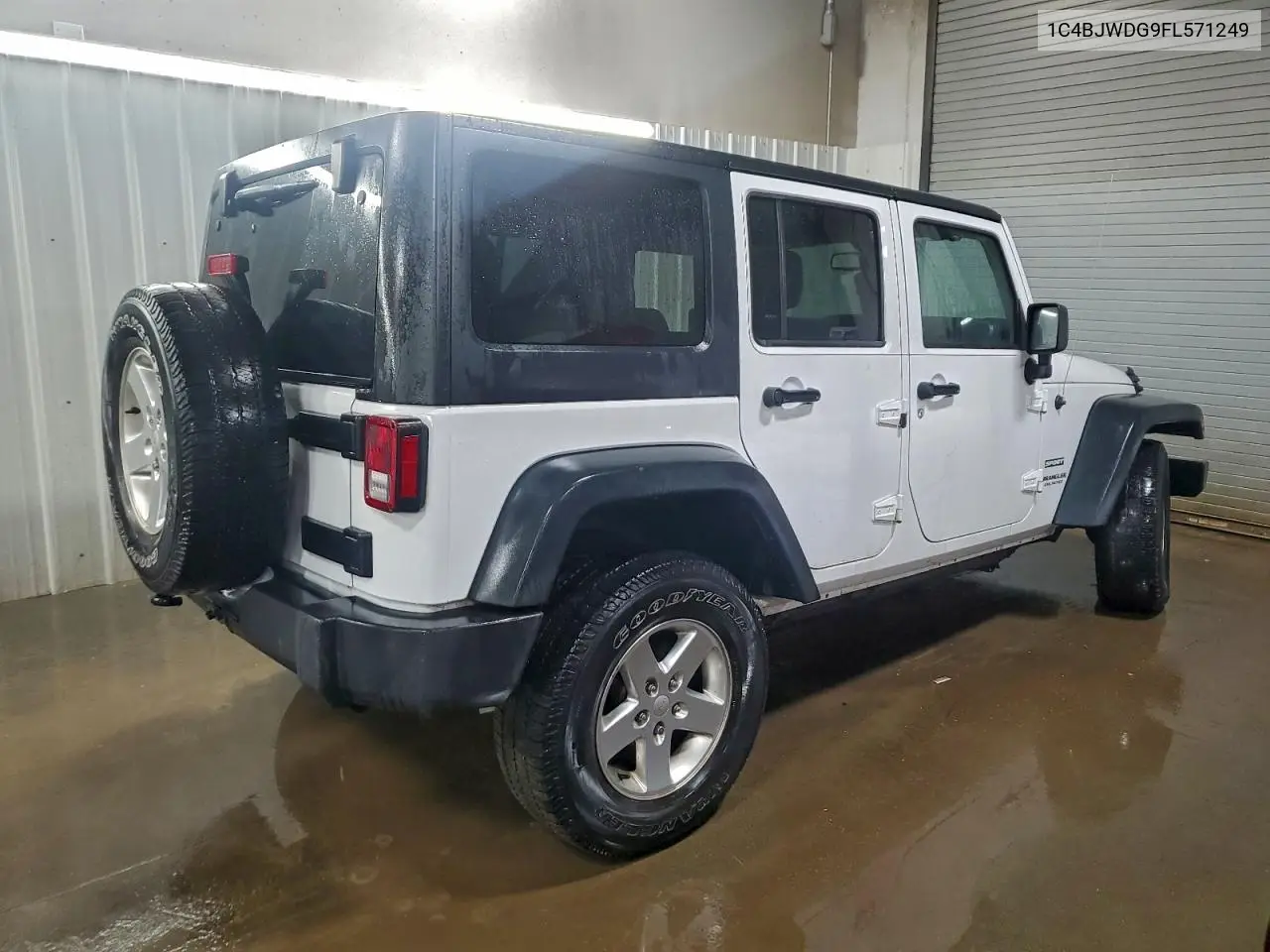 1C4BJWDG9FL571249 2015 Jeep Wrangler Unlimited Sport