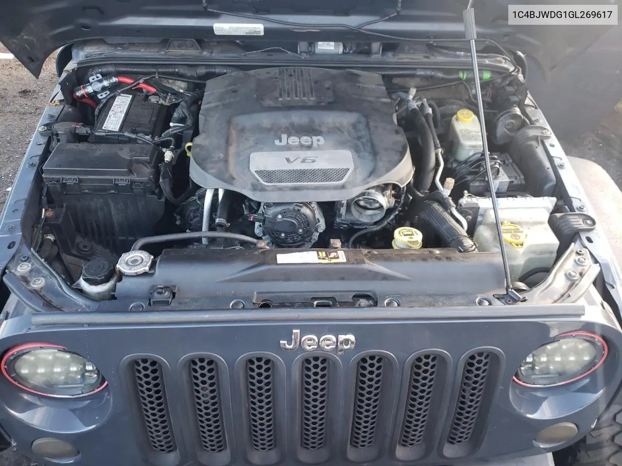 1C4BJWDG1GL269617 2016 Jeep Wrangler Unlimited Sport