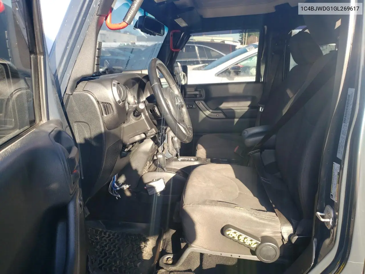 1C4BJWDG1GL269617 2016 Jeep Wrangler Unlimited Sport