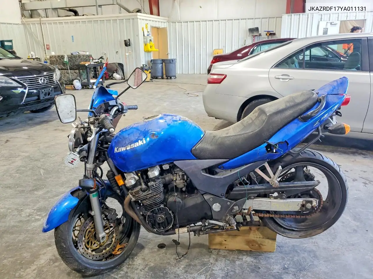 2000 Kawasaki Zr750 F VIN: JKAZRDF17YA011131 Lot: 59348446