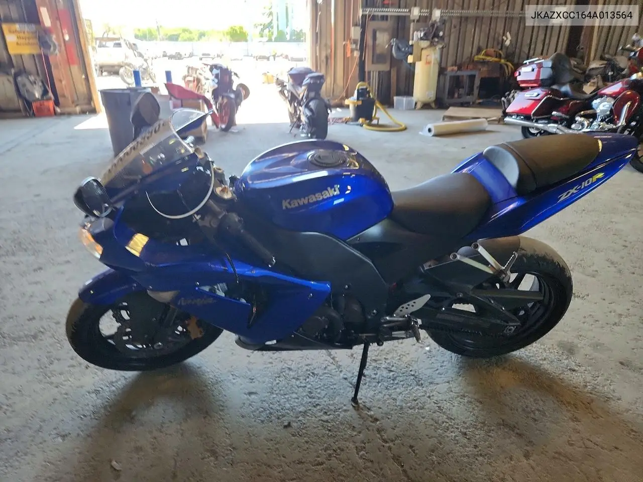 2004 Kawasaki Ninja Zx 10R VIN: JKAZXCC164A013564 Lot: 55338996