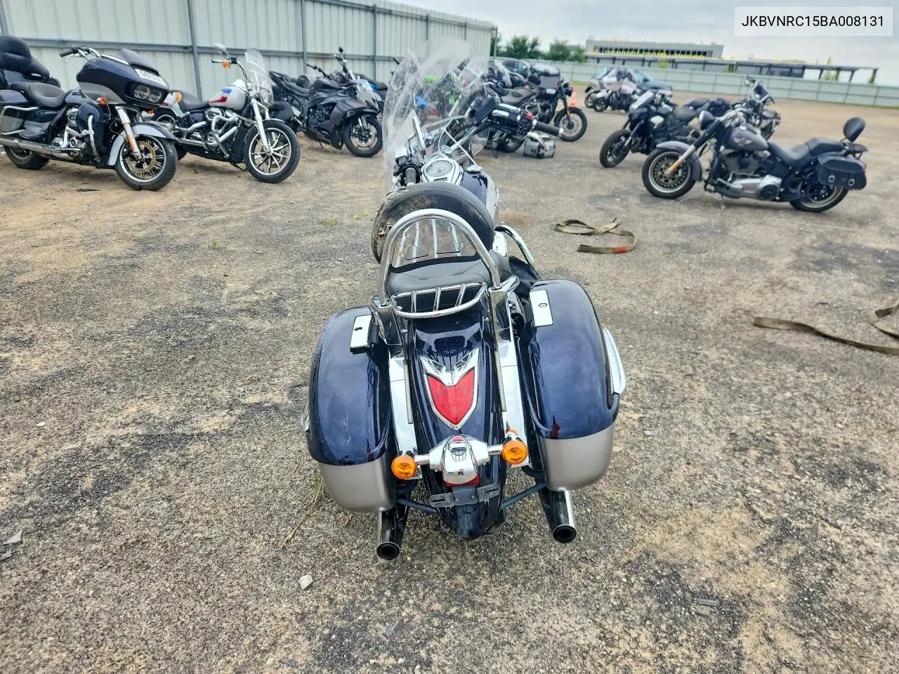 2011 Kawasaki Vn1700 C VIN: JKBVNRC15BA008131 Lot: 61756176