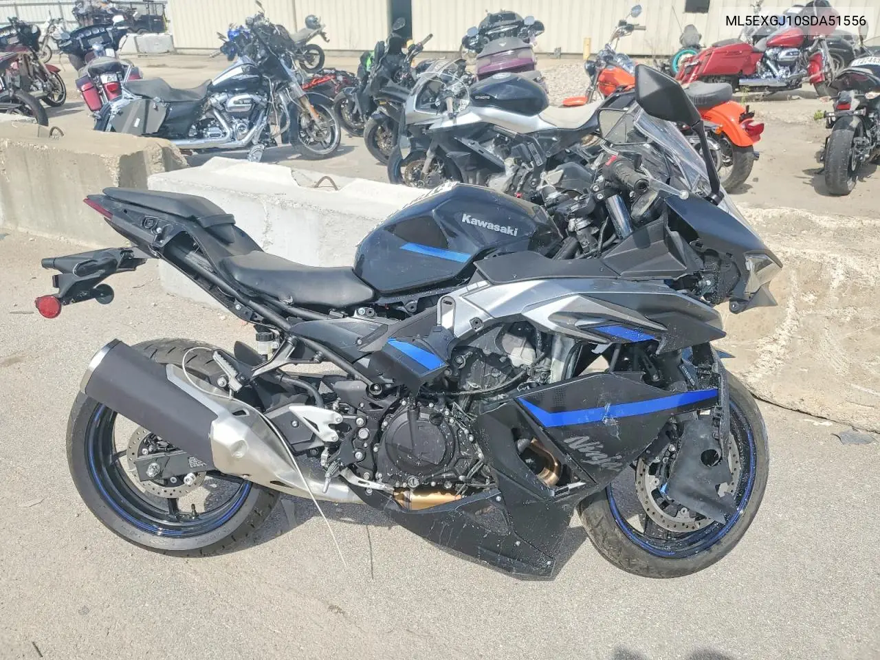 2025 Kawasaki Ex500 A VIN: ML5EXGJ10SDA51556 Lot: 57507536