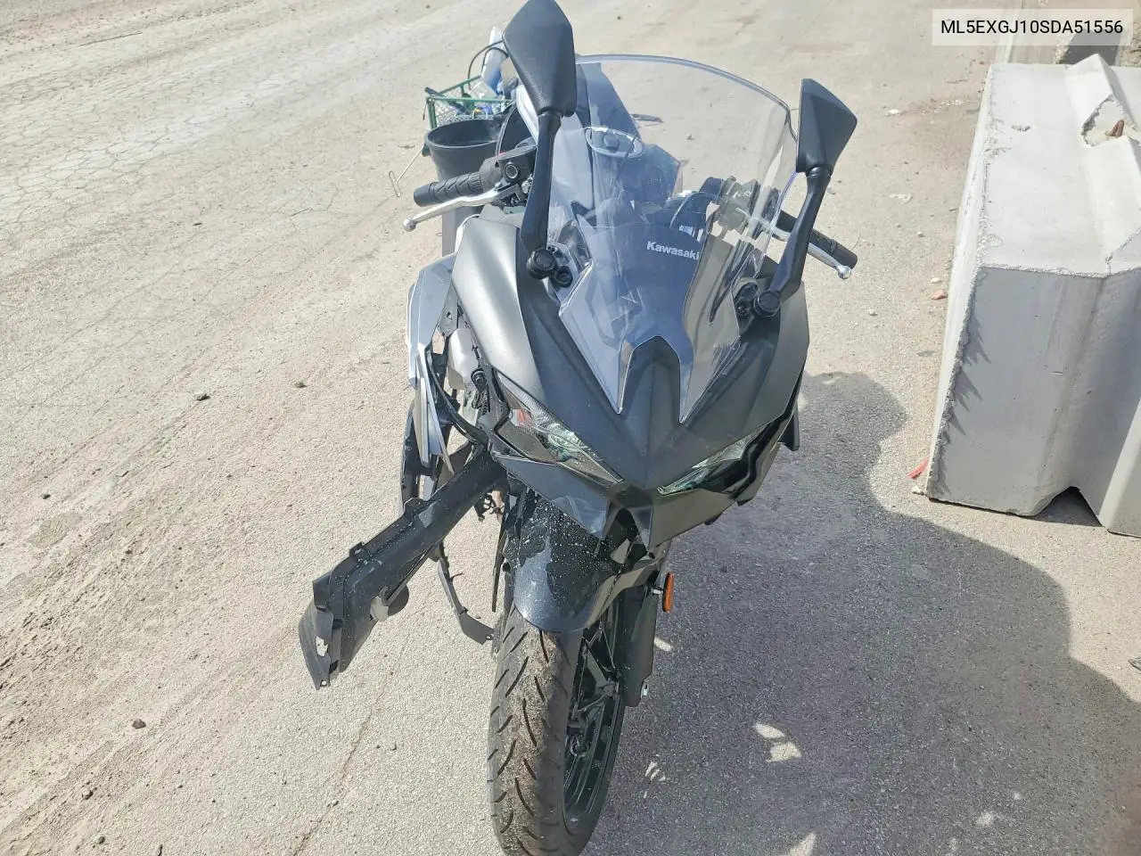 2025 Kawasaki Ex500 A VIN: ML5EXGJ10SDA51556 Lot: 57507536