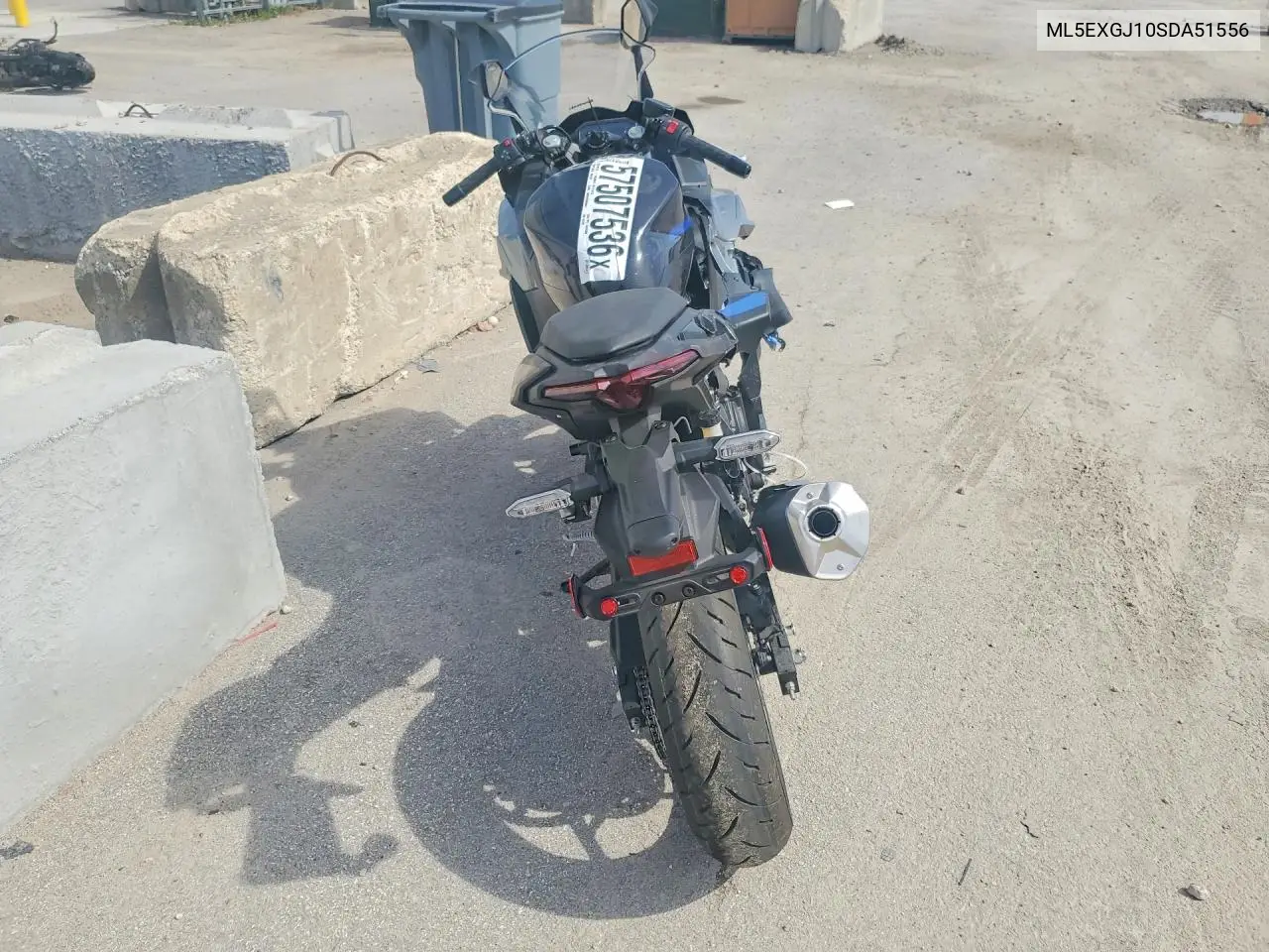 2025 Kawasaki Ex500 A VIN: ML5EXGJ10SDA51556 Lot: 57507536