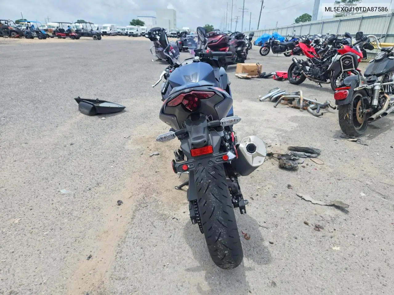 2026 Kawasaki Ex500 A VIN: ML5EXGJ10TDA87586 Lot: 56258026