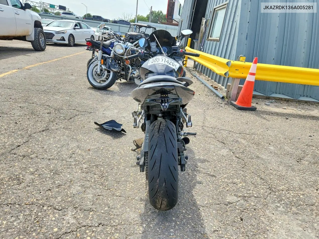 2006 Kawasaki Zr750 K6F VIN: JKAZRDK136A005281 Lot: 58951426