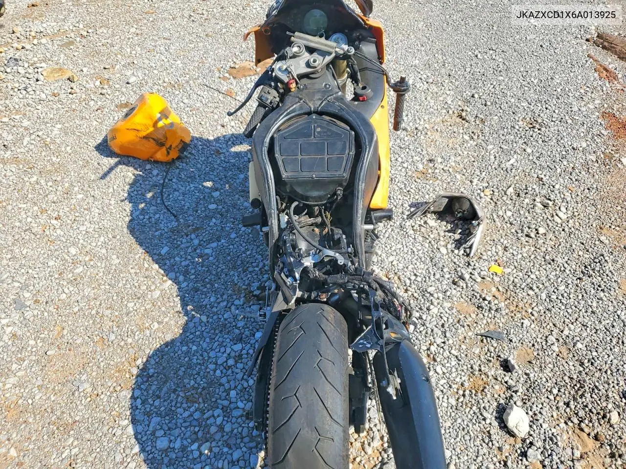 2006 Kawasaki Zx1000 D6F VIN: JKAZXCD1X6A013925 Lot: 58447136