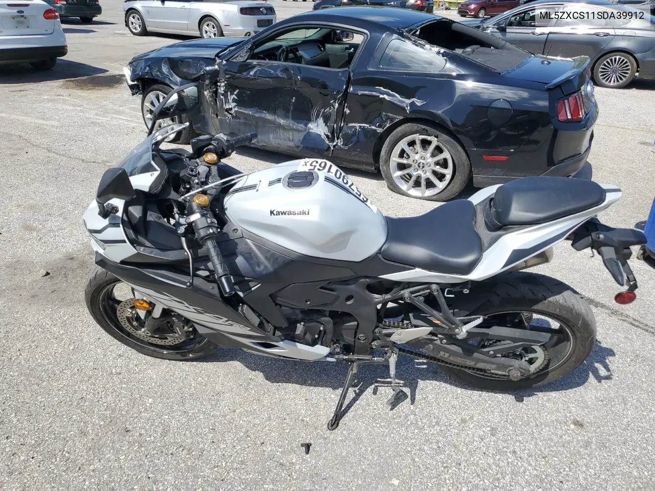 ML5ZXCS11SDA39912 2025 Kawasaki Zx400