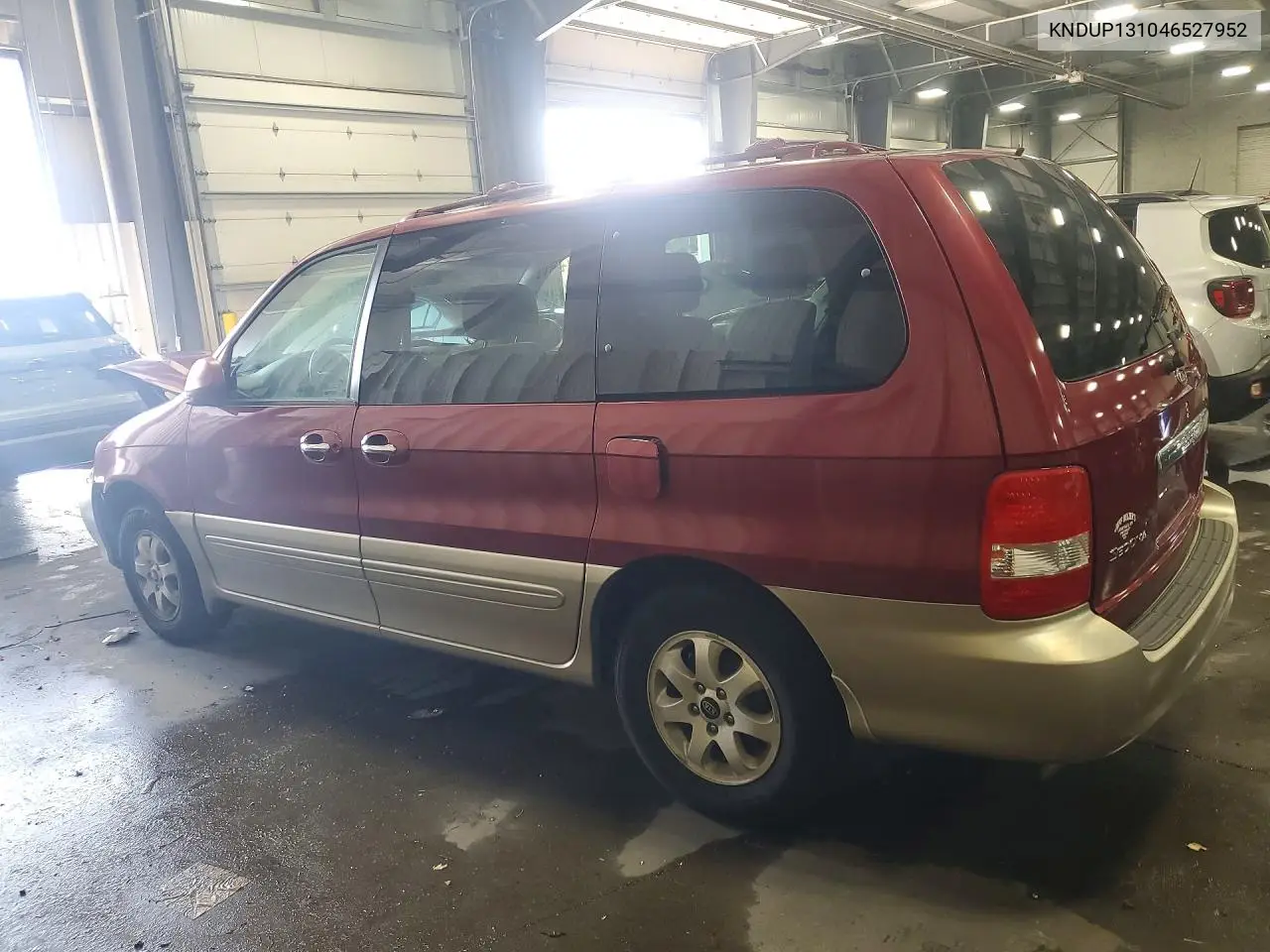 2004 Kia Sedona Lx VIN: KNDUP131046527952 Lot: 55758546