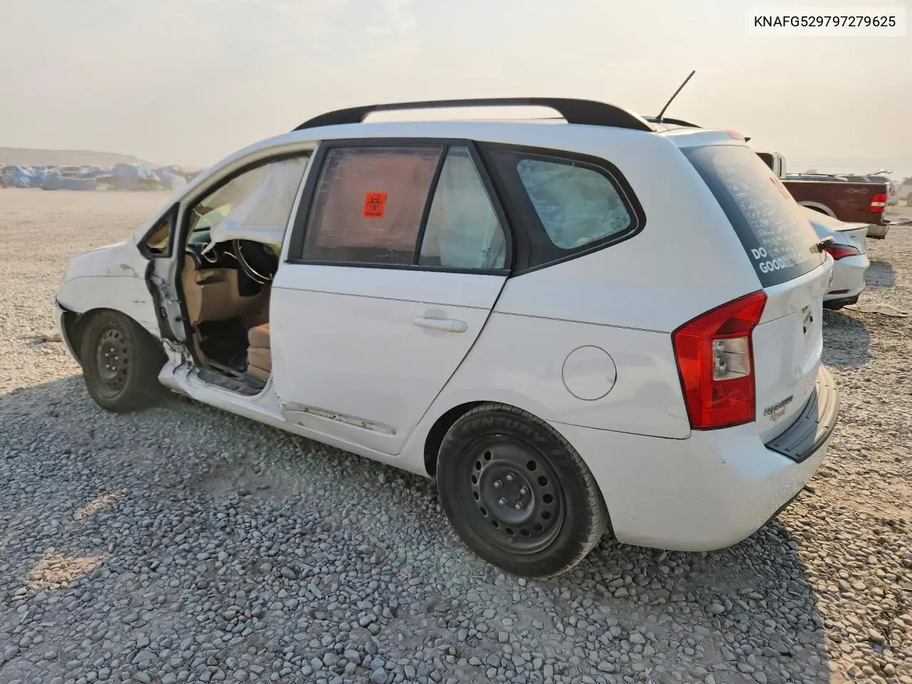 2009 Kia Rondo Base VIN: KNAFG529797279625 Lot: 57620896