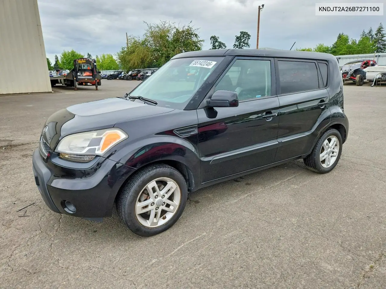 2011 Kia Soul + VIN: KNDJT2A26B7271100 Lot: 55142246