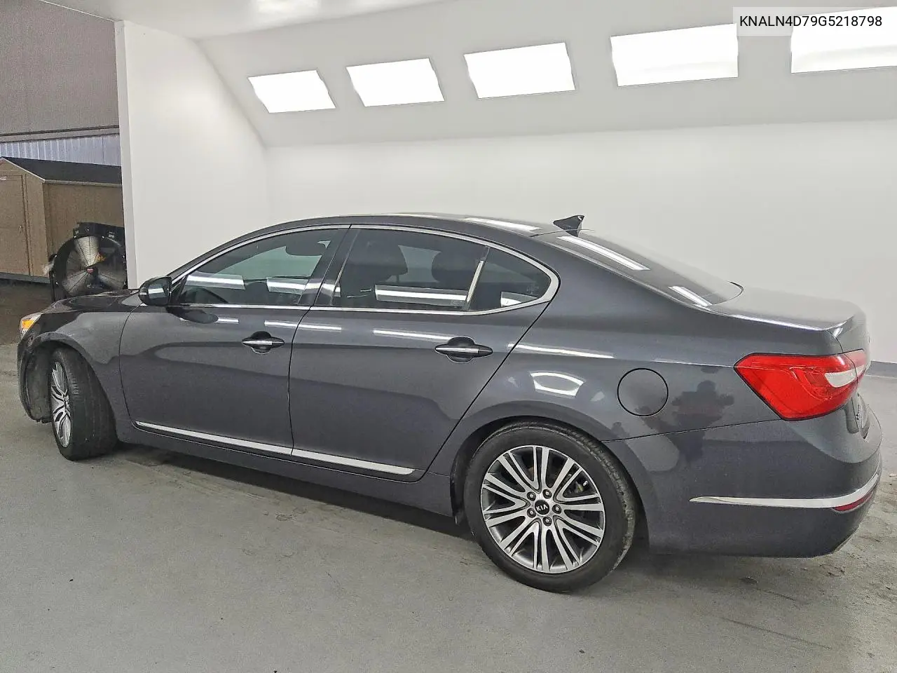 2016 Kia Cadenza Luxury VIN: KNALN4D79G5218798 Lot: 53842906
