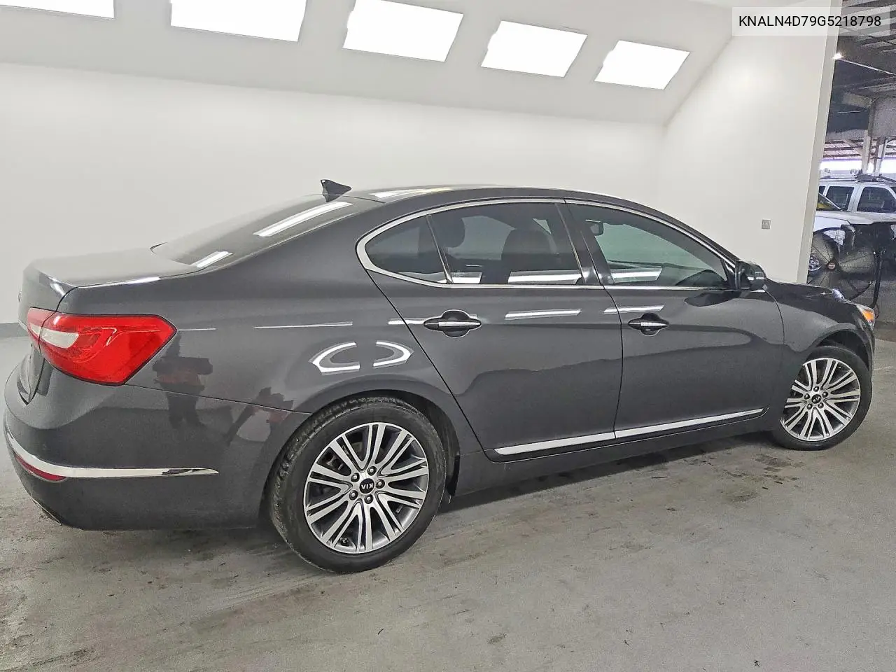 2016 Kia Cadenza Luxury VIN: KNALN4D79G5218798 Lot: 53842906