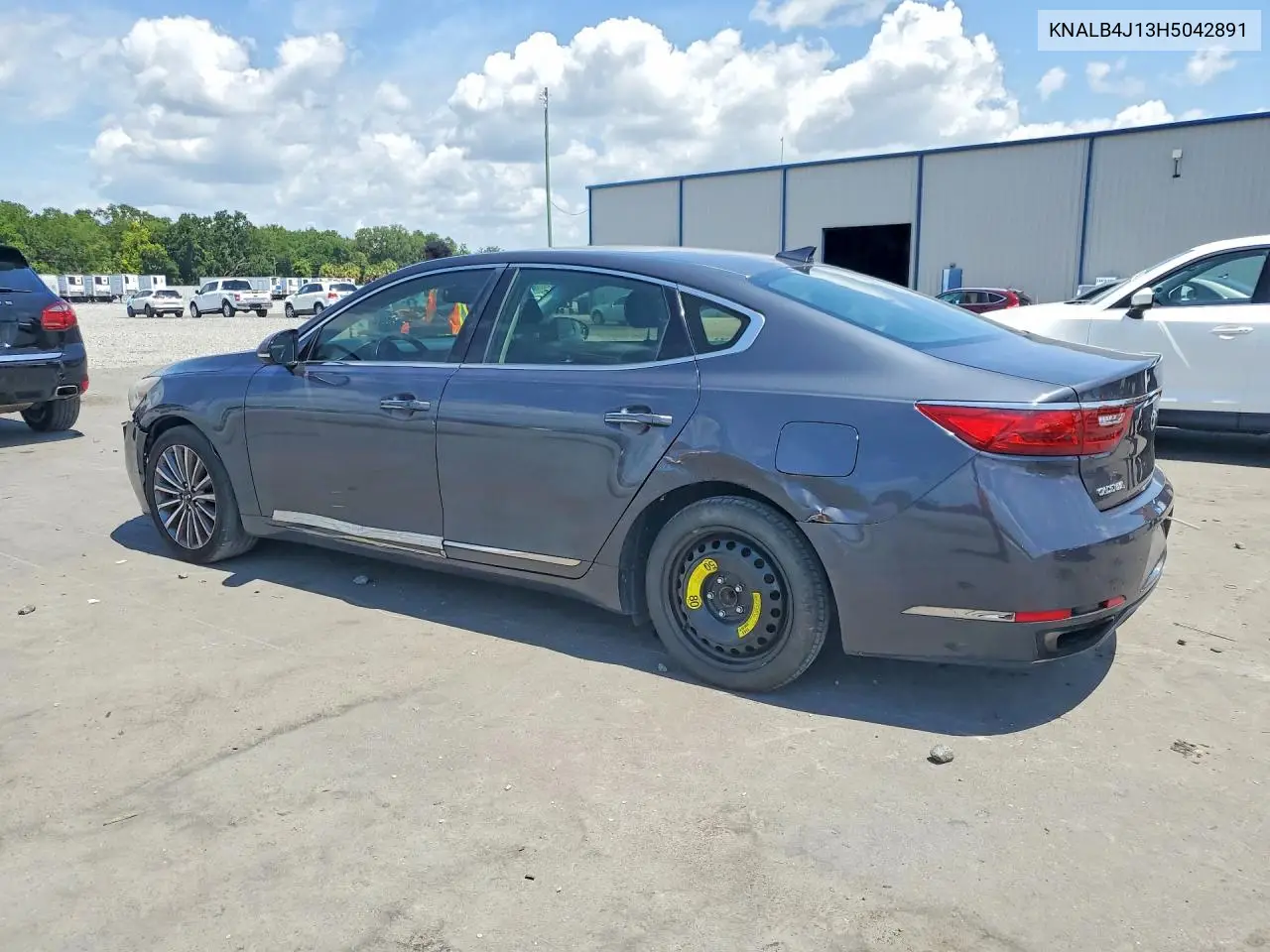 2017 Kia Cadenza Premium VIN: KNALB4J13H5042891 Lot: 57937836