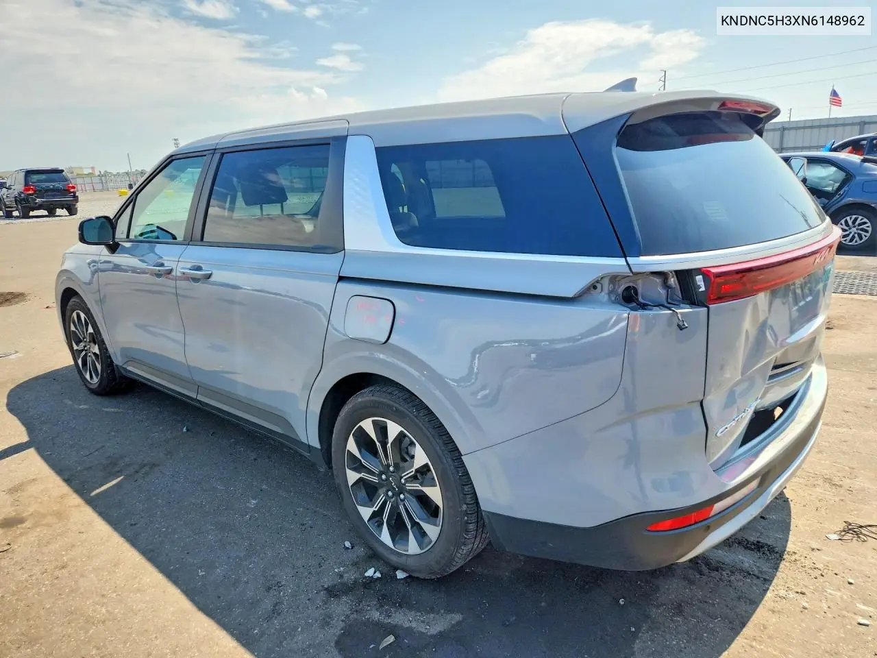 2022 Kia Carnival Ex VIN: KNDNC5H3XN6148962 Lot: 57002196