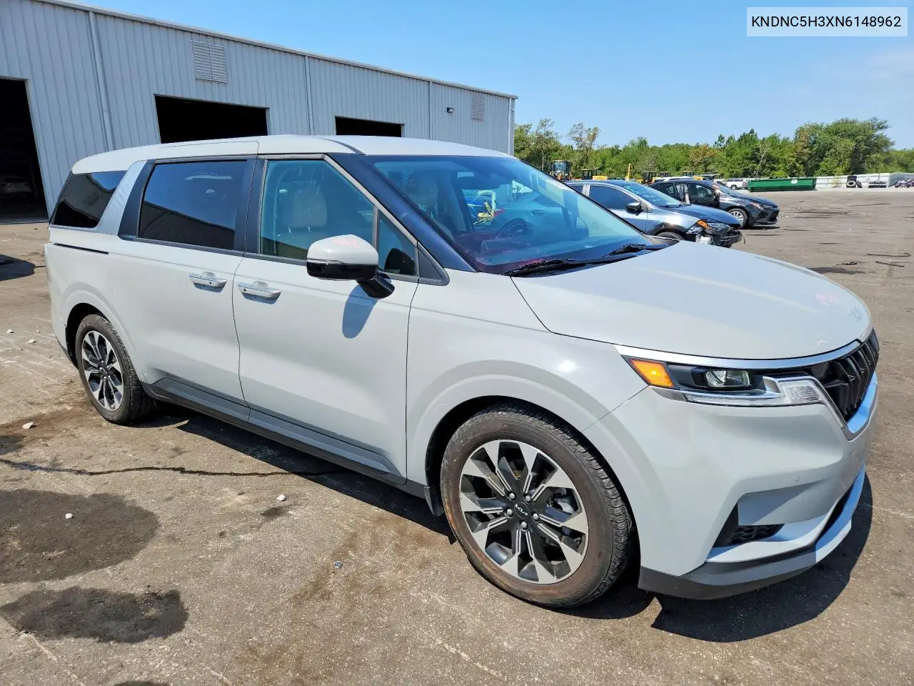 2022 Kia Carnival Ex VIN: KNDNC5H3XN6148962 Lot: 57002196