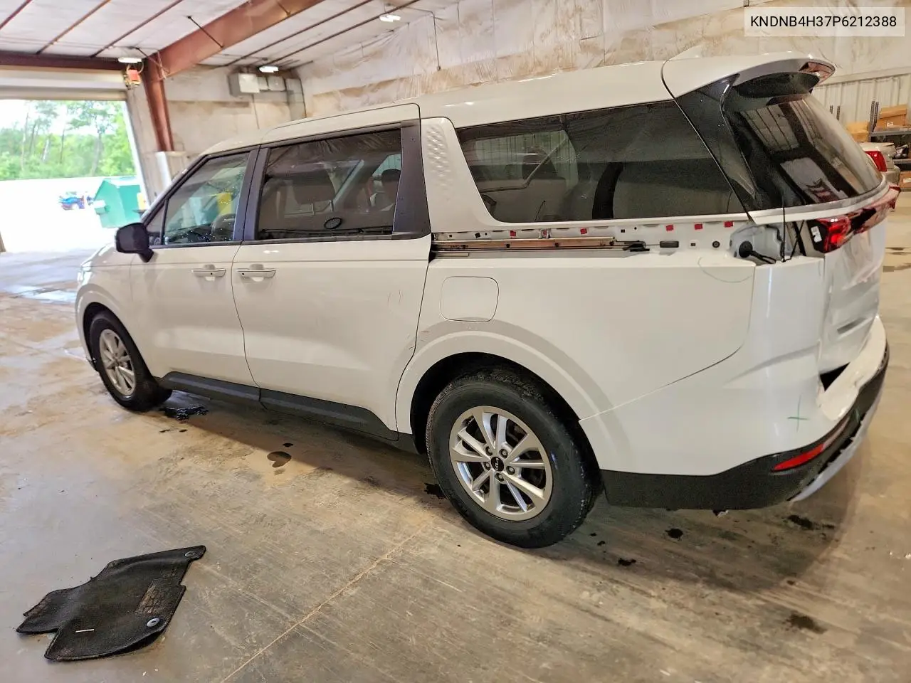 2023 Kia Carnival Lx VIN: KNDNB4H37P6212388 Lot: 57145846