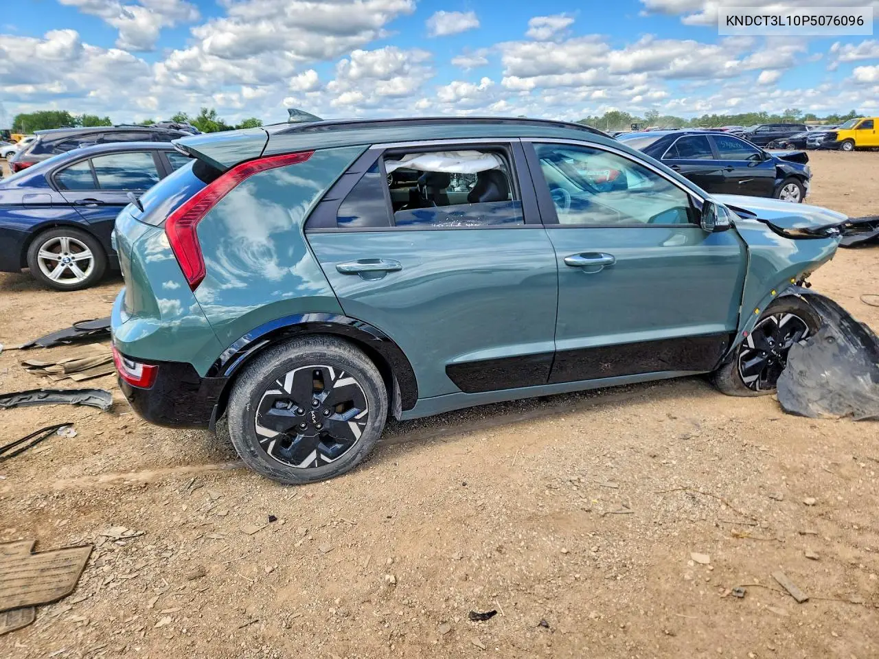 2023 Kia Carnival Lx VIN: KNDCT3L10P5076096 Lot: 57556256
